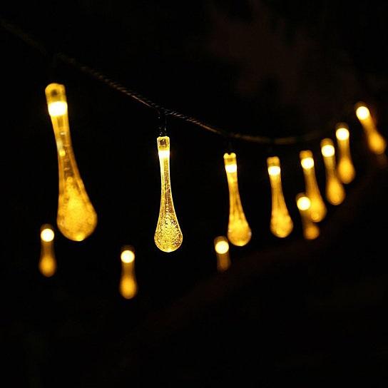 Twinkling Dew Drop Solar Lights – 20 LED Christmas Garden Decor